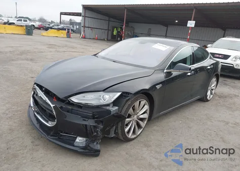 2013 Tesla Model S Performance из США, поврежденный, VIN 5YJSA1DP6DFP13074